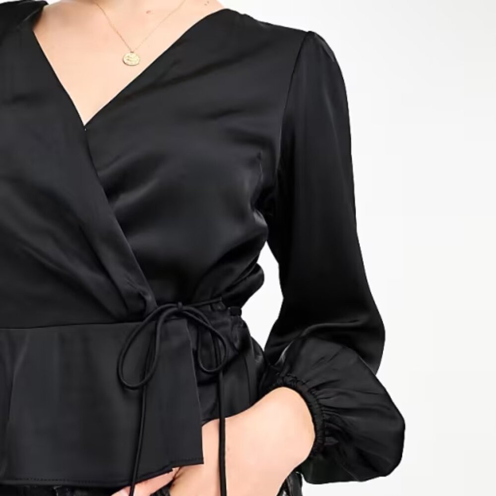 Abercrombie & Fitch satin wrap front blouse in teal- Large NWT - Picture 2 of 9